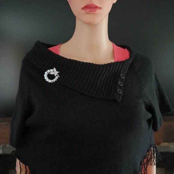 Butterfly Wreath Silver-Tone Brooch Pin Fancy Sparkly Faux Pearls Elegant Gift - Picture 3 of 4